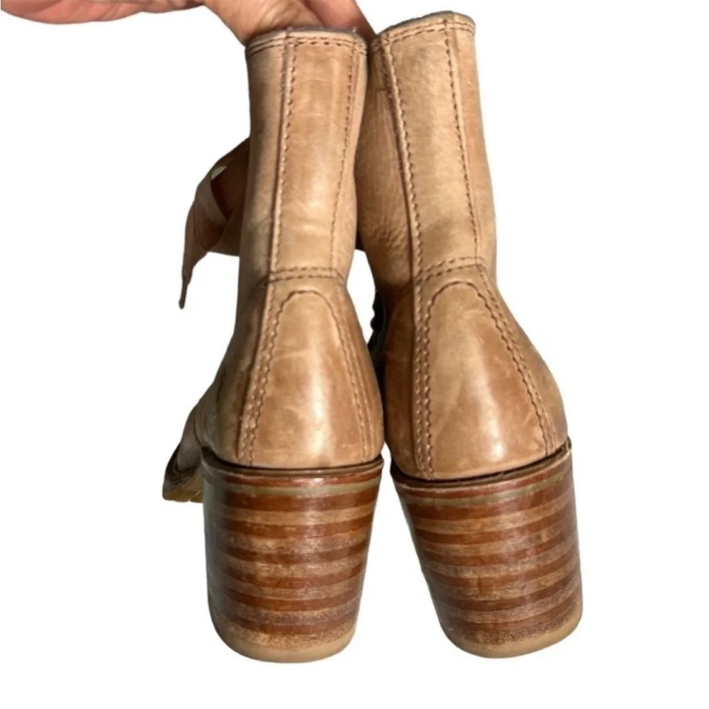 Frye Sabrina 6G lace up heeled booties size 6M - Picture 9 of 13